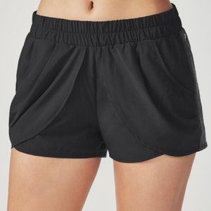Fabletics | Two Tone Trina Short in Black + Gray